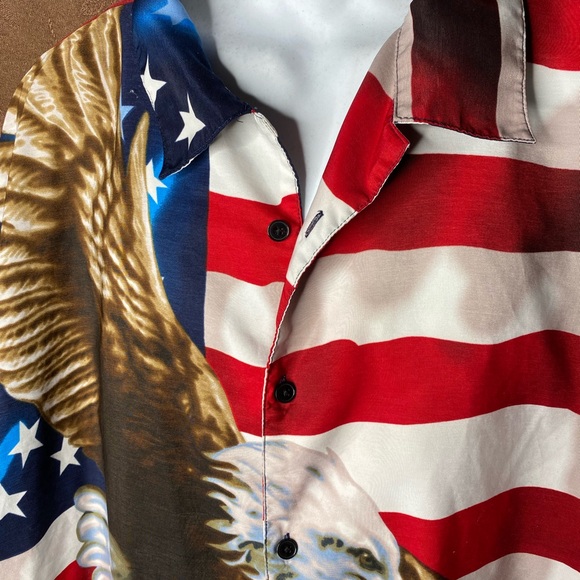 Club Shirt
Steve and Barry
Men’s graphic buttondown shirt big man size XXXL - Picture 9 of 10